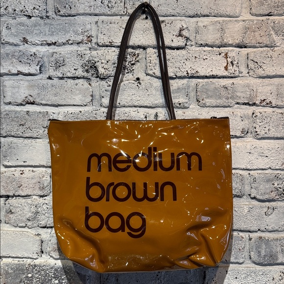 The Medium Brown Bag Bloomingdale’s Zip Closure - Picture 2 of 7
